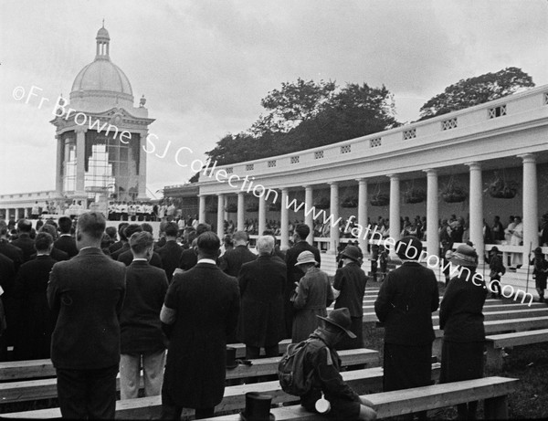 ALTAR IN PHOENIX PARK